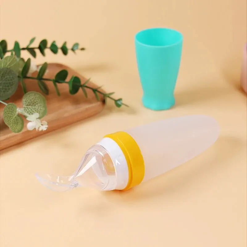 Babyflasche mit Quetschlöffel